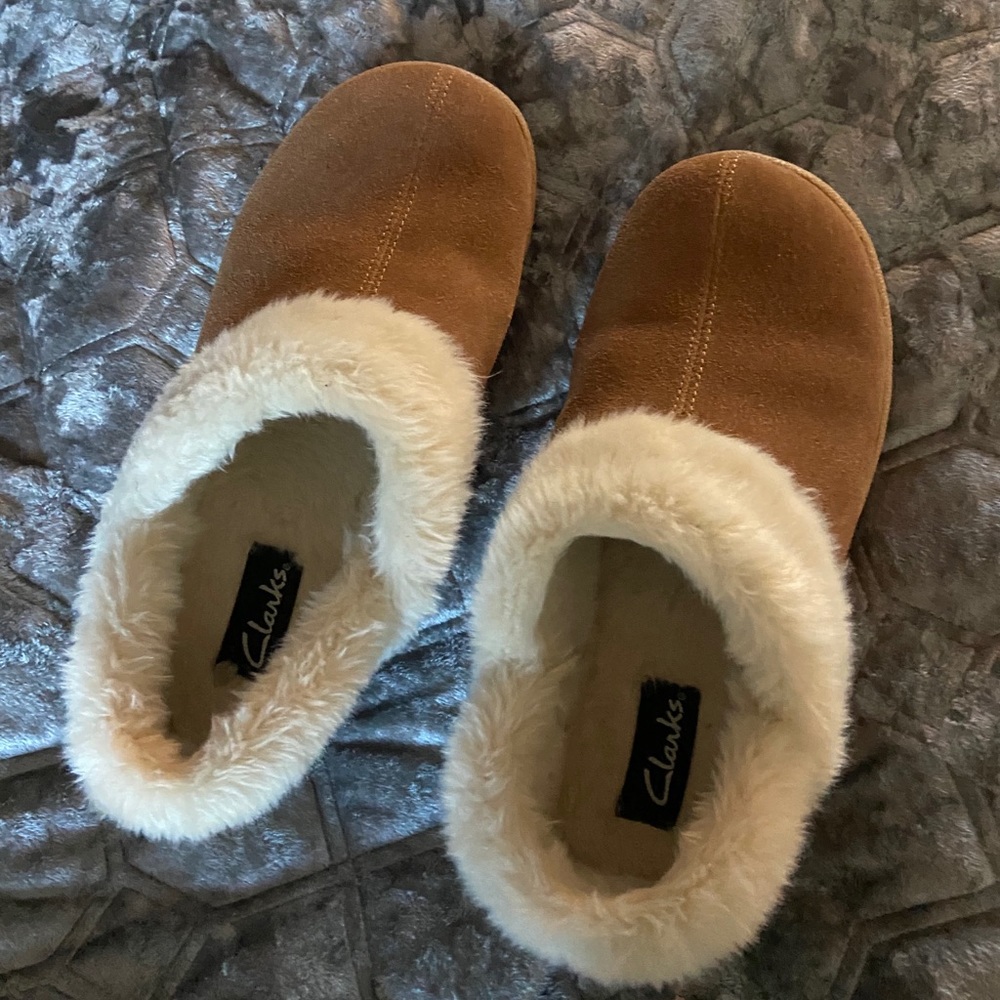 🍬Clarks Slip Ons